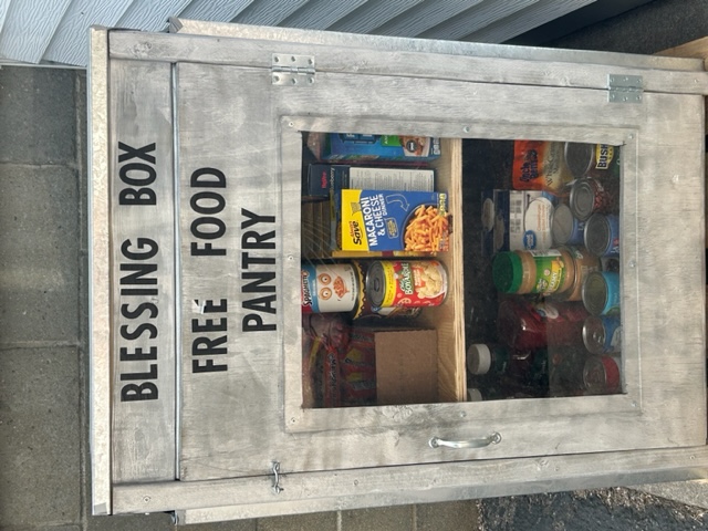 Box to put food donations in